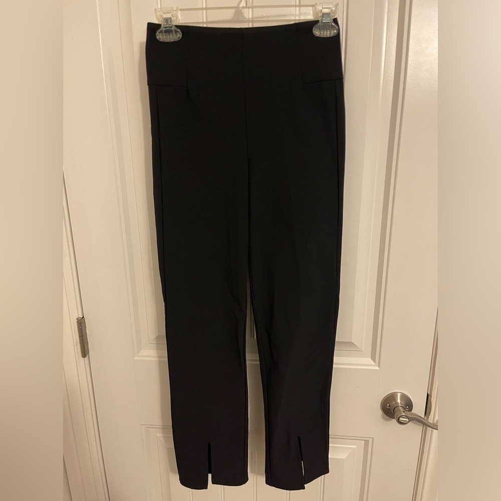 Exercise, Athleta Women’s 0 Split Flare Front Skinny leg Pant Black, back zipper